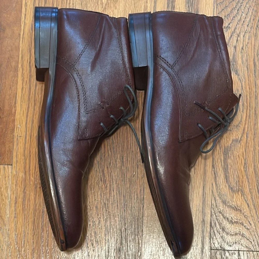 Red Tape Textured Leather Ankle Chukka Boots Men’s 9